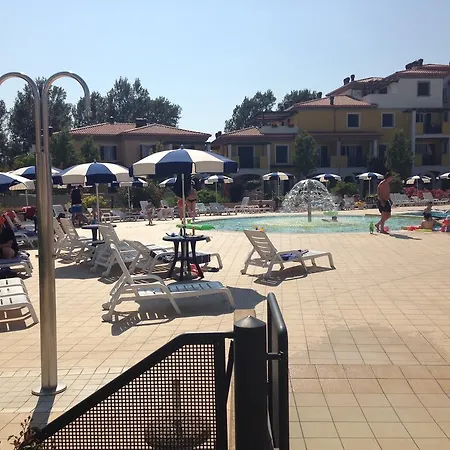 Ξενοδοχείο με διαμερίσματα Villaggio Sant'andrea 4*