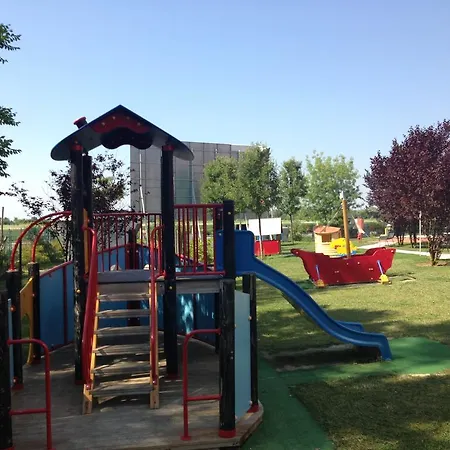 Ξενοδοχείο με διαμερίσματα Villaggio Sant'andrea 4*