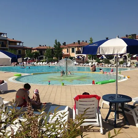 Ξενοδοχείο με διαμερίσματα Villaggio Sant'andrea 4*