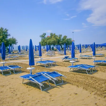 Ξενοδοχείο με διαμερίσματα Villaggio Sant'andrea 4*