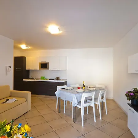Ξενοδοχείο με διαμερίσματα Villaggio Sant'andrea 4*