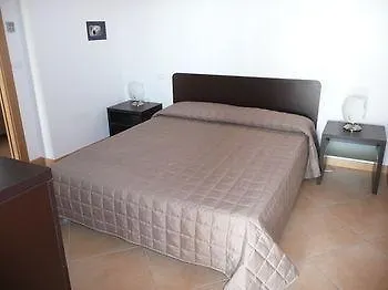 Ξενοδοχείο με διαμερίσματα Villaggio Sant'andrea Καόρλε
