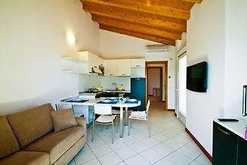 Villaggio Sant'andrea Ξενοδοχείο με διαμερίσματα 4*
